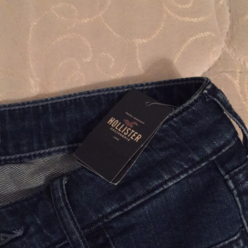 Juniors Hollister Jean shorts size 0. - Picture 4 of 5